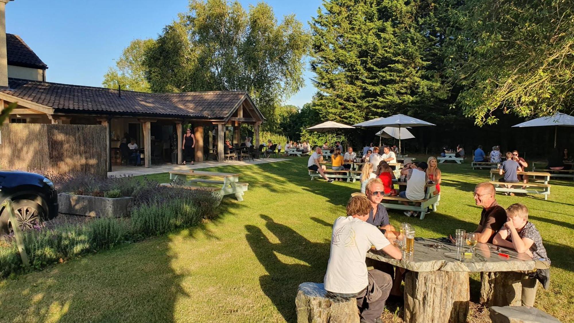 Готель The Bedingfeld Arms Oxborough Екстер'єр фото