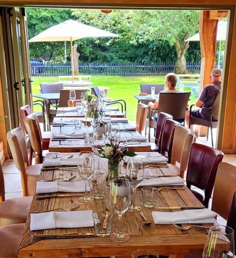 Готель The Bedingfeld Arms Oxborough Екстер'єр фото